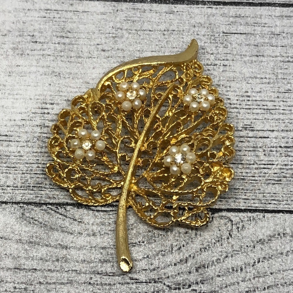 Vintage lace filigree statement leaf brooch, Victorian style.